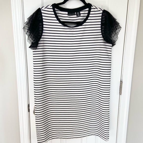 Adrienne Vittadini Black & White Striped Dress With Lace Flutter Sleeves Medium - Picture 1 of 7